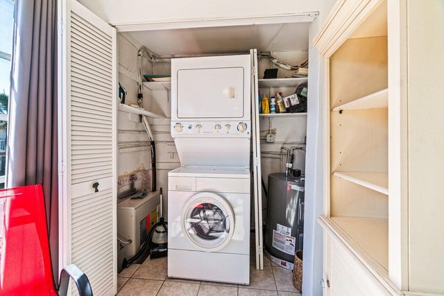 2121 NE 1st Court 202, Boynton Beach, FL 33435