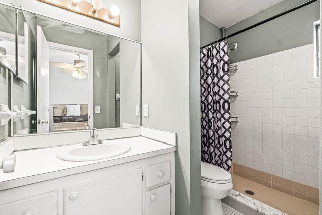 2121 NE 1st Court 202, Boynton Beach, FL 33435