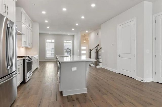 4317 Parkside Place, Atlanta, GA 30342