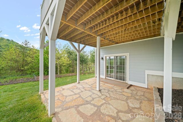 14 Rose Creek Road, Leicester, NC 28748