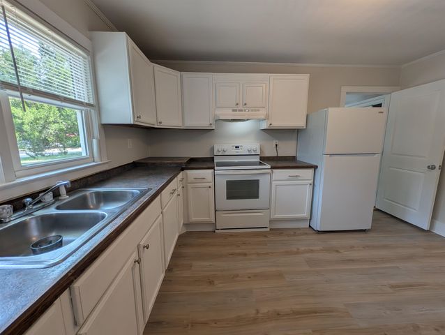 417 S Magnolia Ave., Andrews, SC 29510