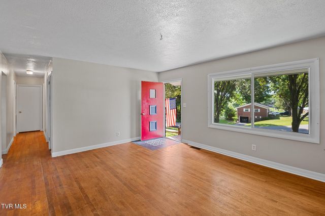 100 Glenn Circle, Greeneville, TN 37745