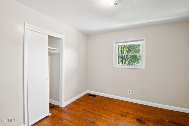 100 Glenn Circle, Greeneville, TN 37745