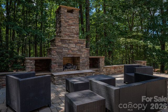 4108 Whim Shaft Drive, Lincolnton, NC 28092