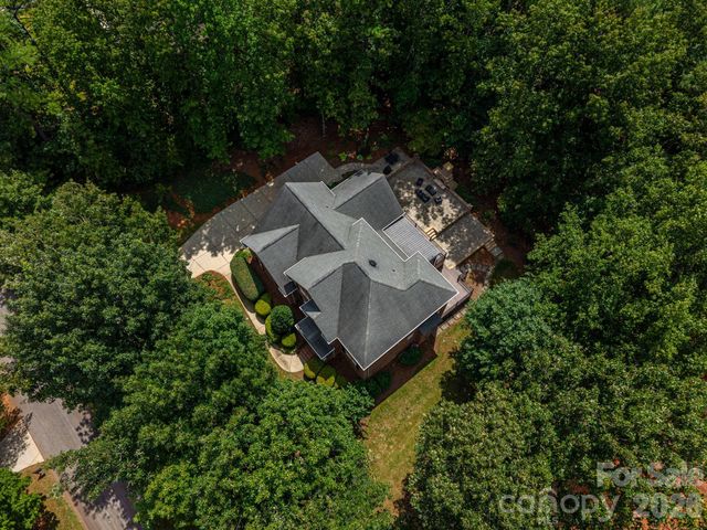 4108 Whim Shaft Drive, Lincolnton, NC 28092