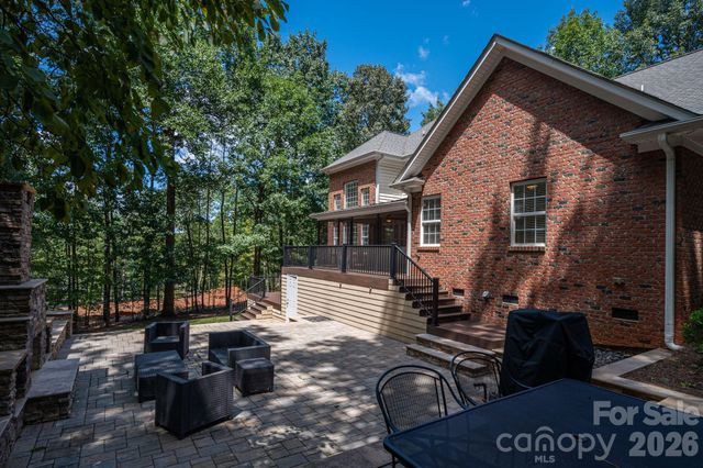 4108 Whim Shaft Drive, Lincolnton, NC 28092