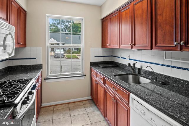 9106 LILAC PARK DR #16, Laurel, MD 20723