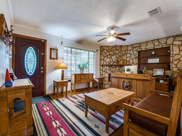 111 Vz County Road 2806, Mabank, TX 75147