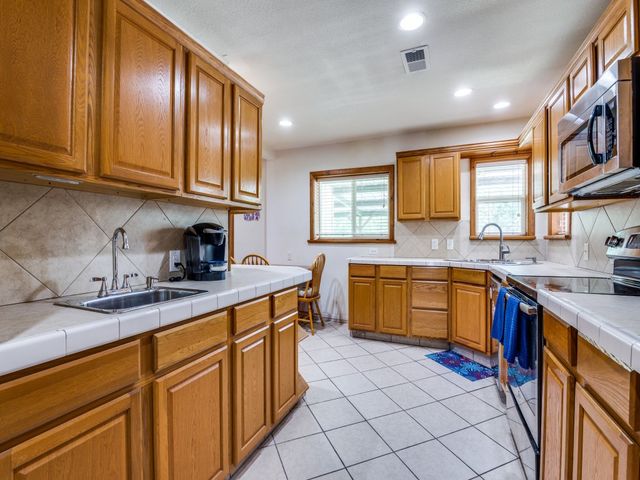 111 Vz County Road 2806, Mabank, TX 75147