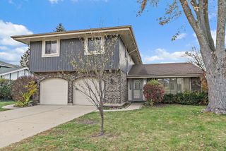 1126 tiverton Court, Schaumburg, IL 60193