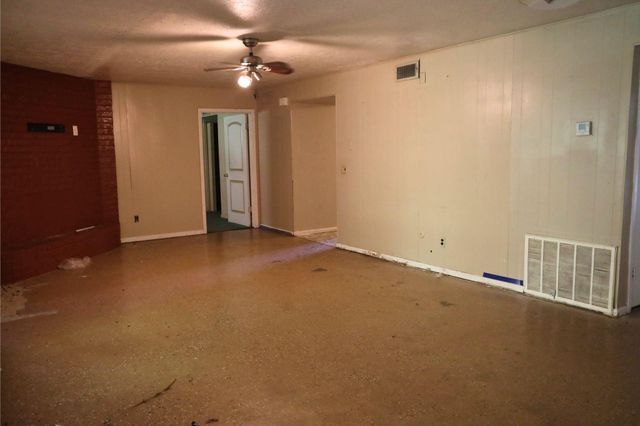 6680 Helbig Road, Beaumont, TX 77708