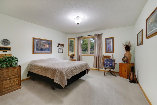 5243 Pathways Avenue, White Bear Lake, MN 55110