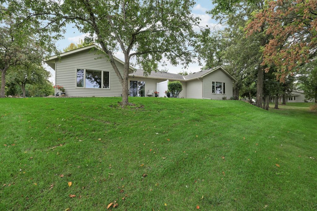 5243 Pathways Avenue, White Bear Lake, MN 55110 — photo 2