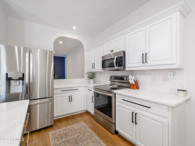 4112 E TETHER Trail, Phoenix, AZ 85050