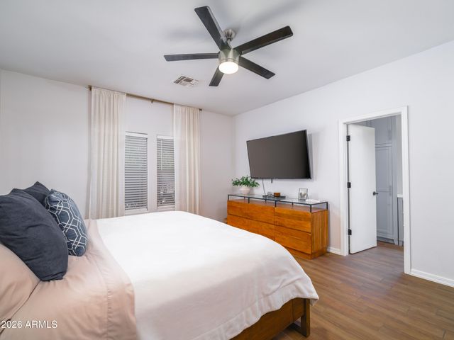 4112 E TETHER Trail, Phoenix, AZ 85050