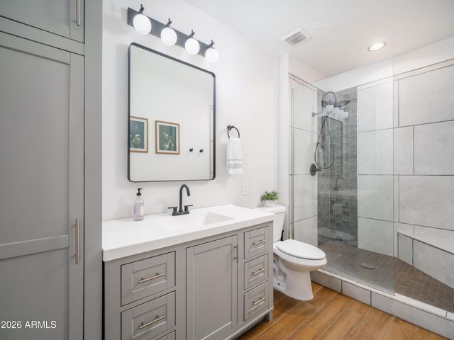 4112 E TETHER Trail, Phoenix, AZ 85050