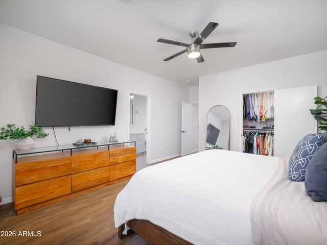 4112 E TETHER Trail, Phoenix, AZ 85050