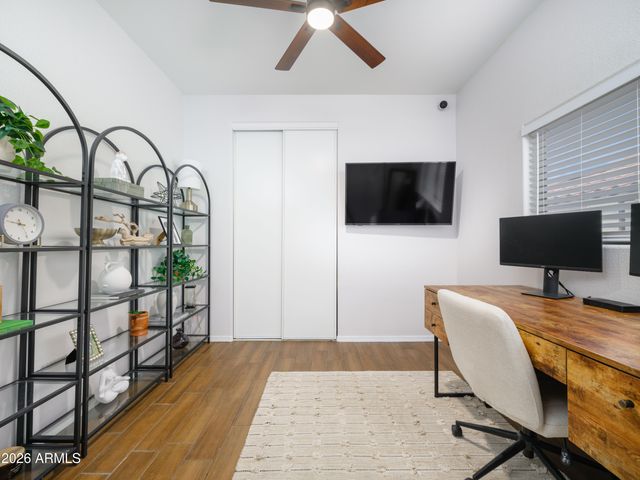 4112 E TETHER Trail, Phoenix, AZ 85050