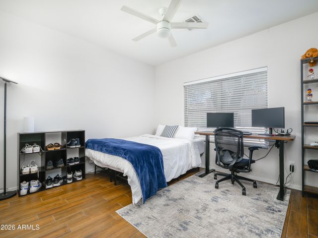 4112 E TETHER Trail, Phoenix, AZ 85050