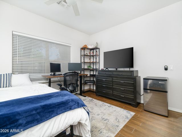 4112 E TETHER Trail, Phoenix, AZ 85050