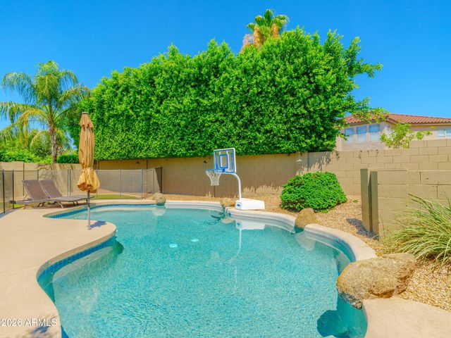4112 E TETHER Trail, Phoenix, AZ 85050