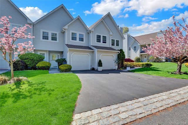 113 Erin Lane, East Setauket, NY 11733