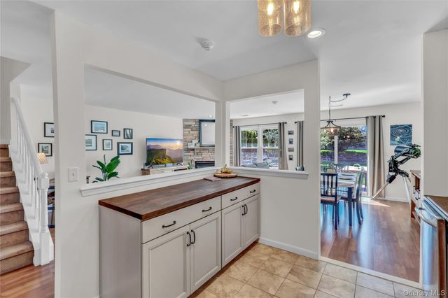 113 Erin Lane, East Setauket, NY 11733