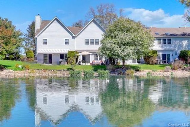 113 Erin Lane, East Setauket, NY 11733