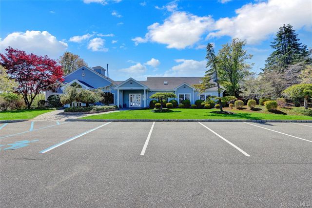 113 Erin Lane, East Setauket, NY 11733
