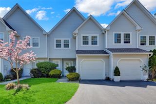 113 Erin Lane, East Setauket, NY 11733