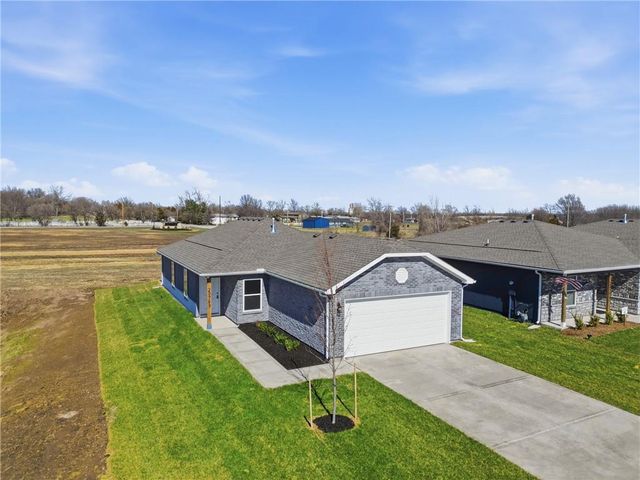 20763 Starside Street, Edgerton, KS 66021