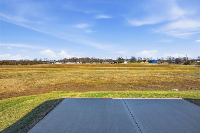 20763 Starside Street, Edgerton, KS 66021