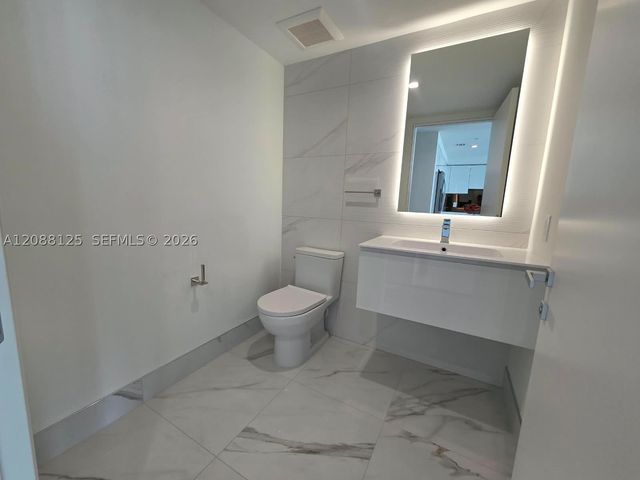 1170 E Hallandale Beach Blvd 1105, Hallandale Beach, FL 33009