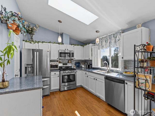 312 168th Place SE, Bothell, WA 98012