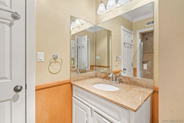 6401 La Jolla Scenic Dr S, La Jolla, CA 92037