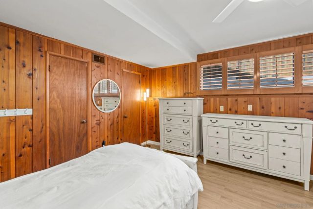 6401 La Jolla Scenic Dr S, La Jolla, CA 92037