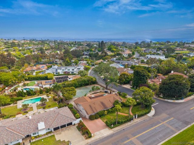 6401 La Jolla Scenic Dr S, La Jolla, CA 92037