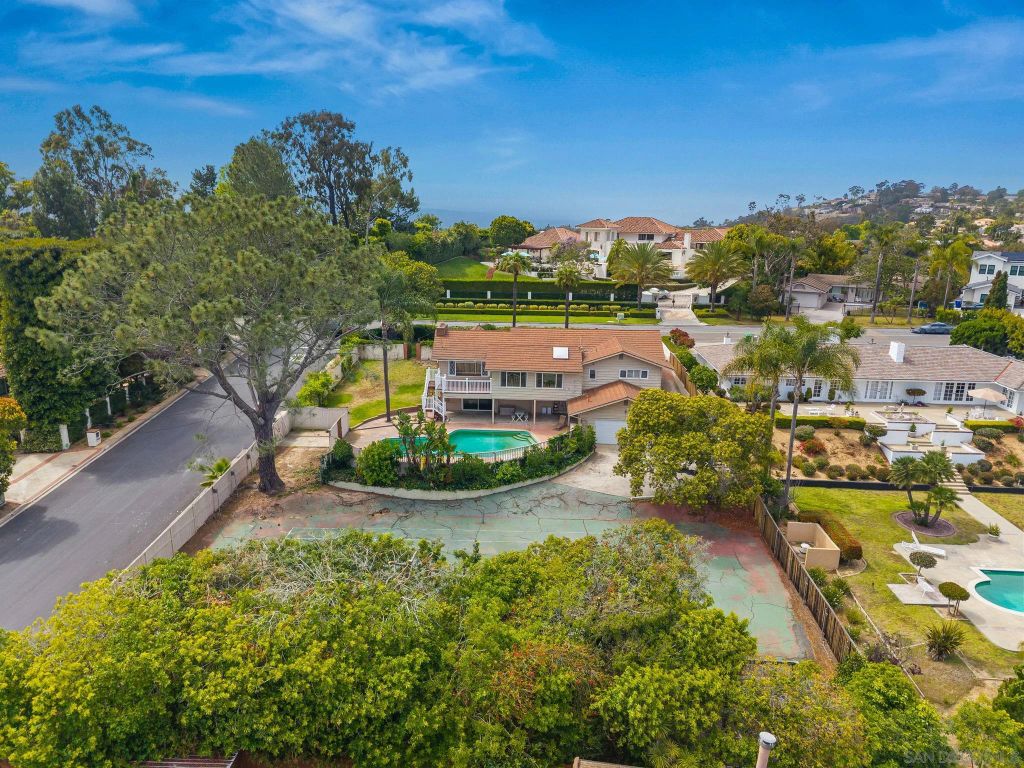 6401 La Jolla Scenic Dr S, La Jolla, CA 92037
