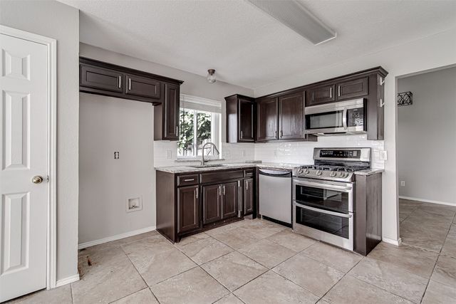 9512 Carson Ranch Road, Crowley, TX 76036