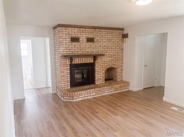 8 Monticello Place, Fairview Heights, IL 62208