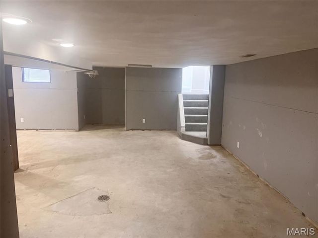 8 Monticello Place, Fairview Heights, IL 62208