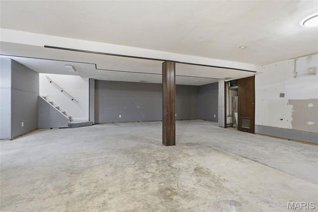 8 Monticello Place, Fairview Heights, IL 62208