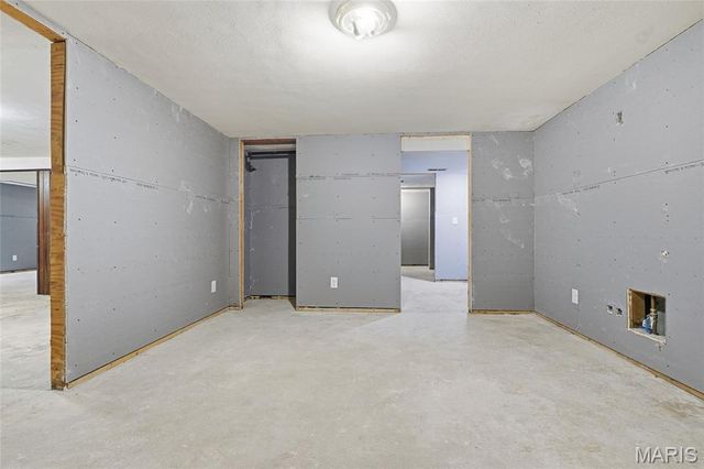 8 Monticello Place, Fairview Heights, IL 62208