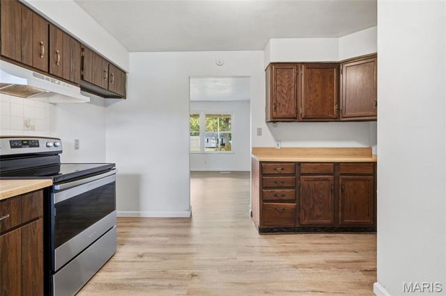 8 Monticello Place, Fairview Heights, IL 62208
