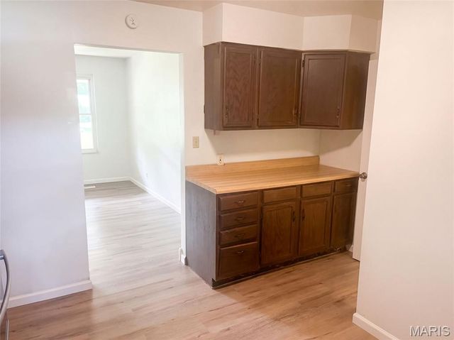 8 Monticello Place, Fairview Heights, IL 62208