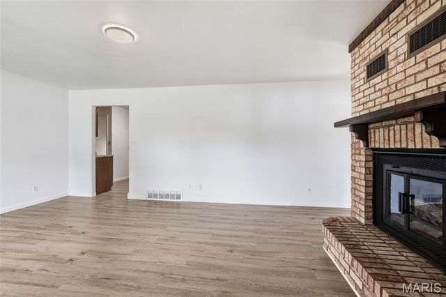 8 Monticello Place, Fairview Heights, IL 62208