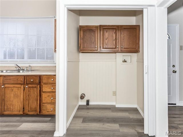 147 W Wickliffe Avenue, Collinsville, IL 62234