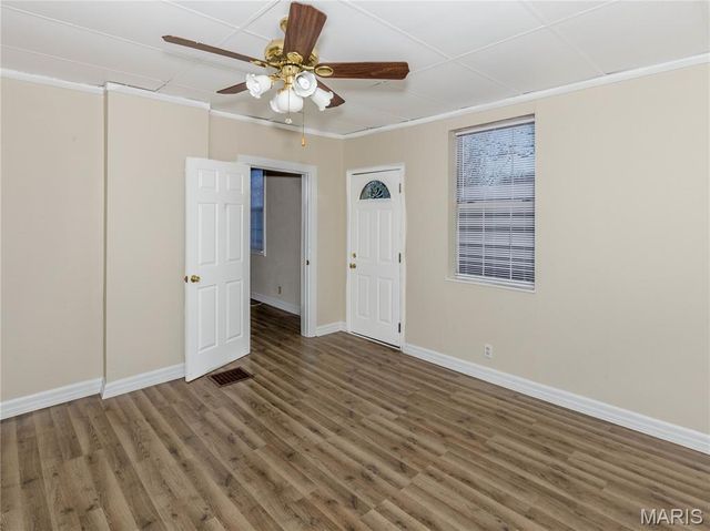 147 W Wickliffe Avenue, Collinsville, IL 62234