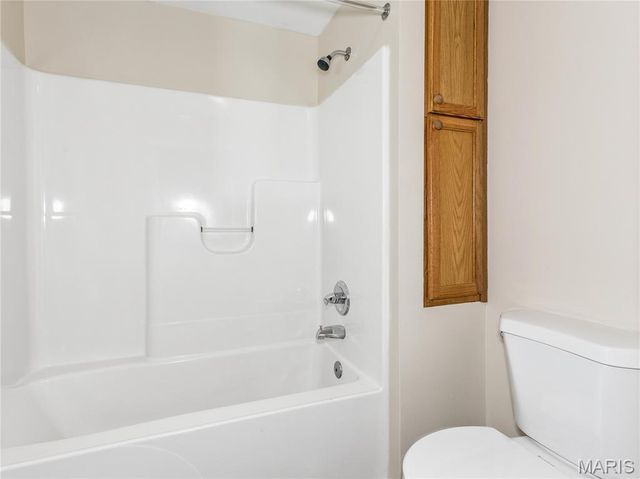 147 W Wickliffe Avenue, Collinsville, IL 62234