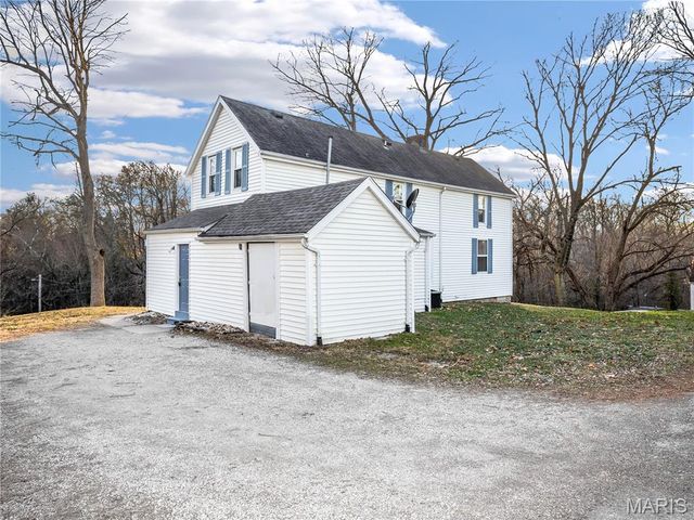 147 W Wickliffe Avenue, Collinsville, IL 62234